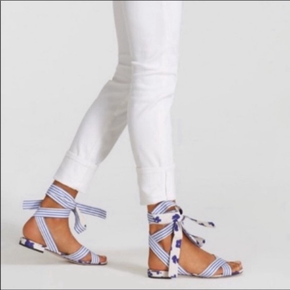 NWB CAbi Tied Up Sandals